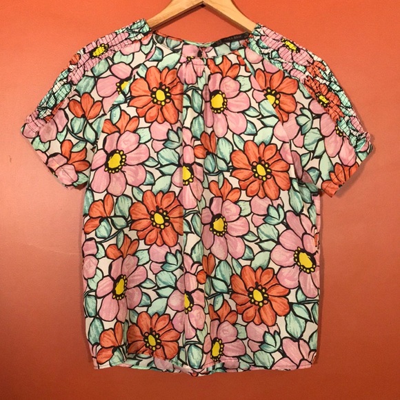 Zara Tops - Zara Floral Short Sleeve Keyhole Blouse